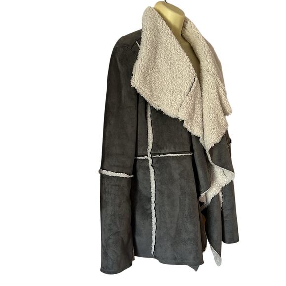 Women’s Gray Faux Suede Sherpa Jacket Fall Winter Coat Cute Fuzzy Cozy Size S - Picture 2 of 9